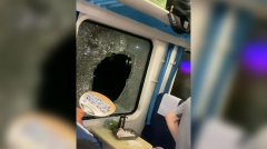 中国列车遇车祸停驶无冷